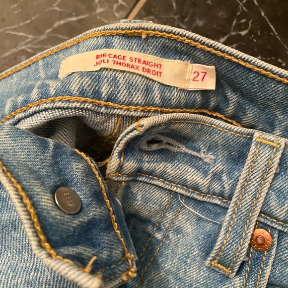 Levi’s Jeans - Picture 2 of 5